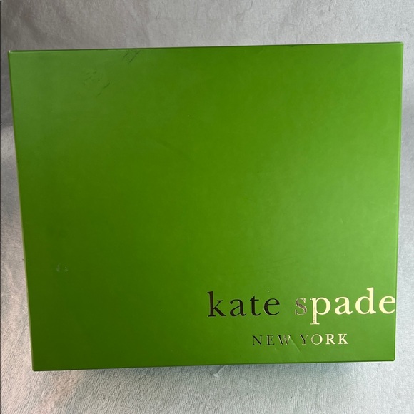 Kate Spade Vibrant Green crossbody with dust bag and box - Picture 7 of 7